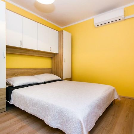 Apartman Jezevac 크르크 외부 사진