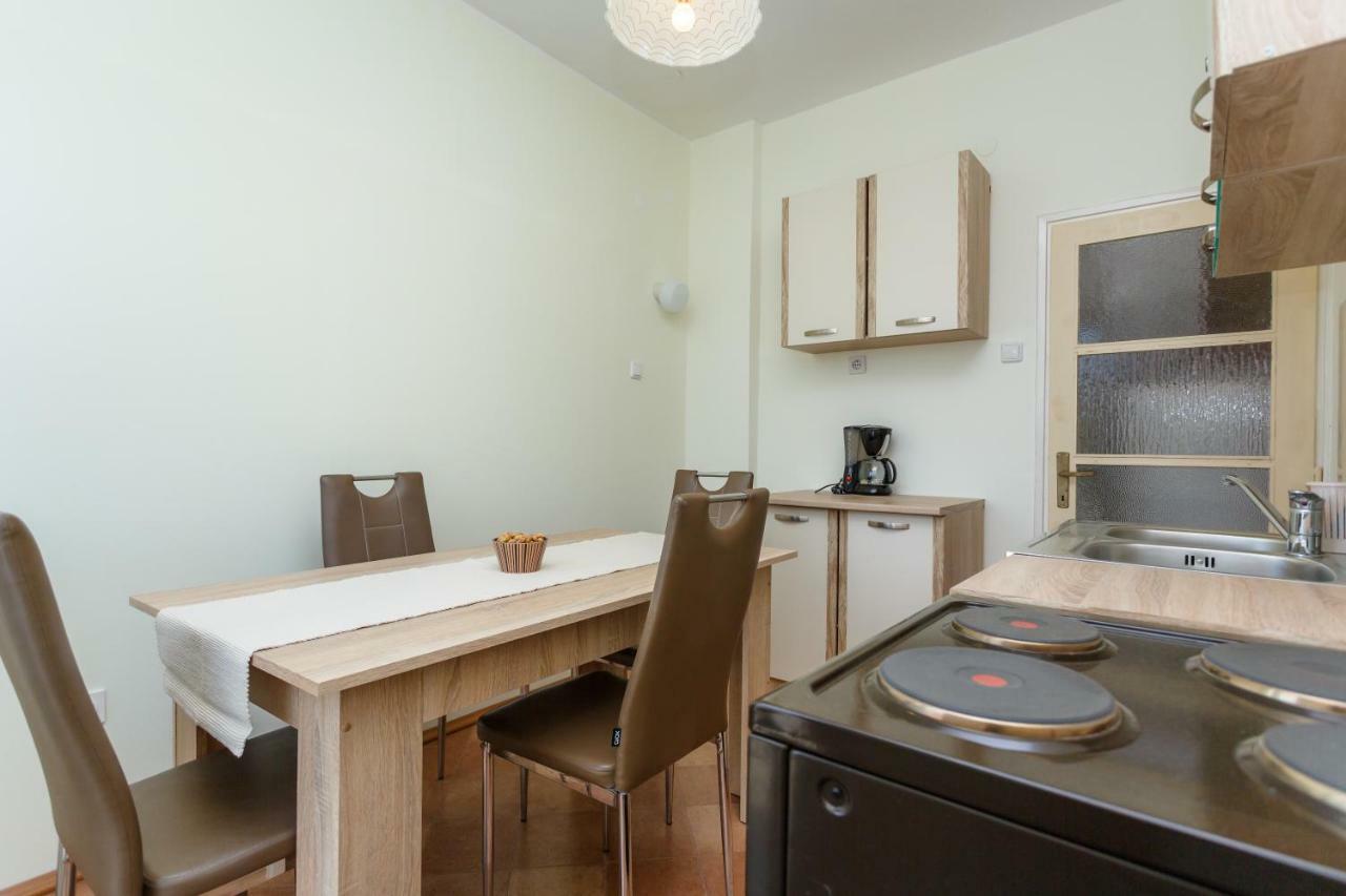 Apartman Jezevac 크르크 외부 사진