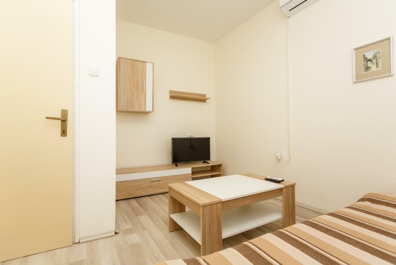 Apartman Jezevac 크르크 외부 사진