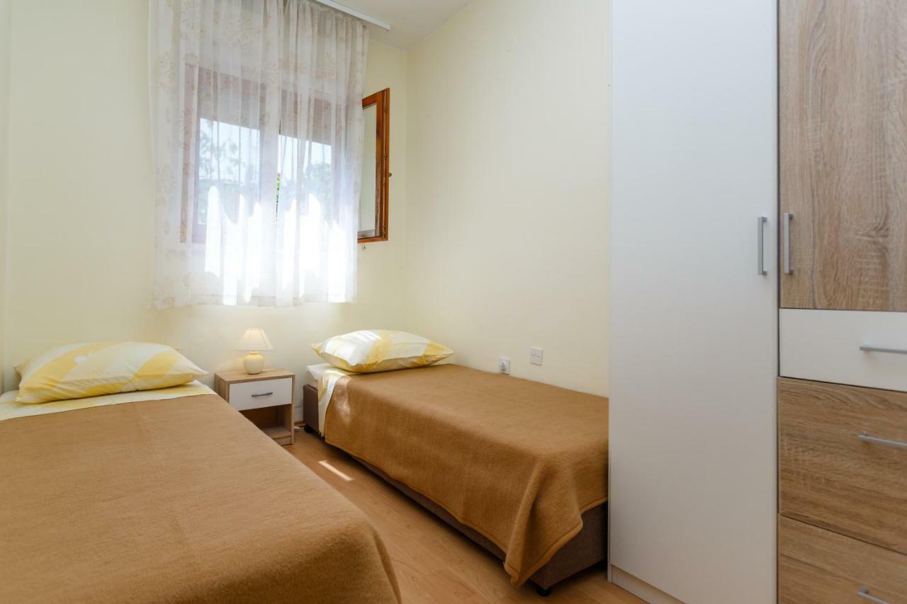 Apartman Jezevac 크르크 외부 사진